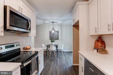 1337 S Queen St, Palmyra, PA 17078 - photo 5