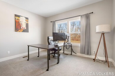 33-web-or-mls-1406 Copperfield St SW, By