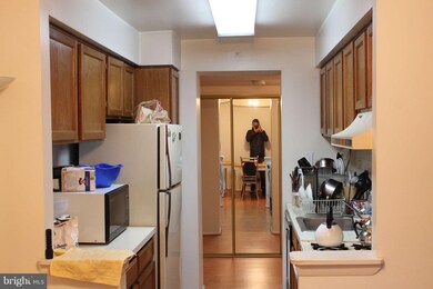 1807 Snow Meadow Ln unit T2, Baltimore, MD 21209 - photo 3