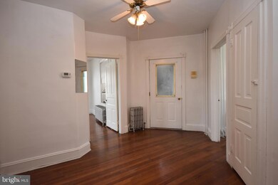 46 E Stewart Ave, Lansdowne, PA 19050 - photo 2