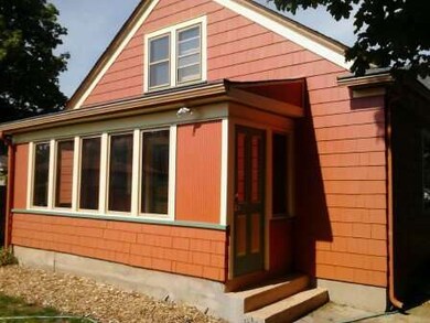 713 N Grove Ave, Elgin, IL 60120 - photo 4