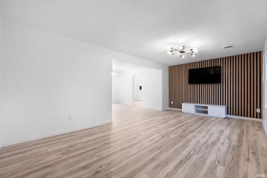 4654 Schmucker Dr, Fort Wayne, IN 46835 - photo 5