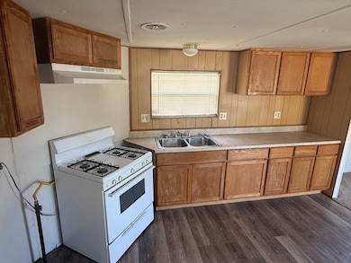 1941 Gale Dr, Azle, TX 76020 - photo 6