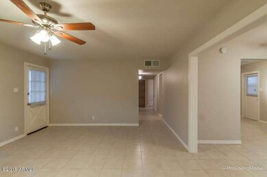 1020 S Siesta Ln Tempe AZ living area