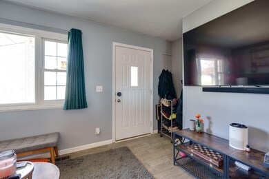 5-web-or-mls-302-flora-ave