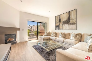 8788 Shoreham Dr unit 43, West Hollywood, CA 90069 - photo 3