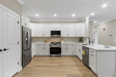 10100 S Willow St unit 202, Manchester, NH 03103 - photo 5