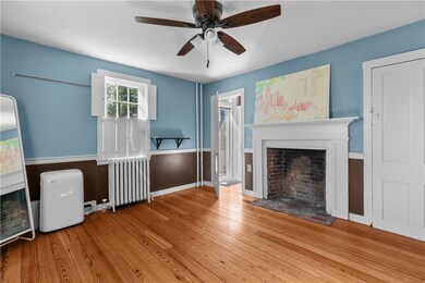 26 Perry St unit 1, Newport, RI 02840 - photo 3