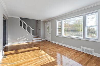 339 Plainfield Ave Edison NJ-large-005-0