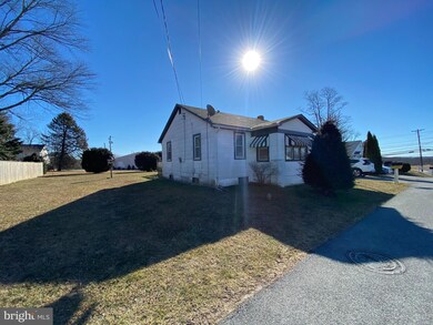 6231 Walnut Ave, Sykesville, MD 21784 - photo 3