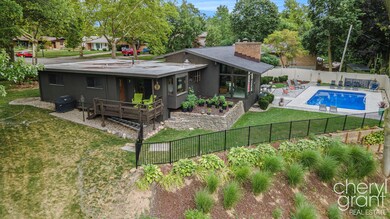 1825 Meadowfield Dr NE, Grand Rapids, MI 49505 - photo 4