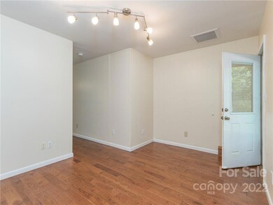 40 Tipperary Dr, Asheville, NC 28806 - photo 4