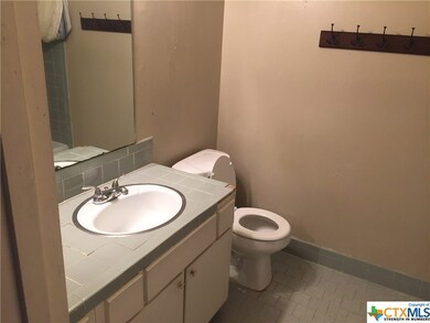 1011 Hazelton St unit 11, San Marcos, TX 78666 - photo 5