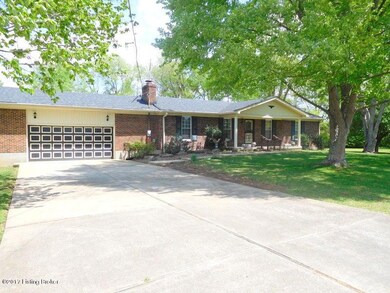 211 Lone Oak Dr, Shepherdsville, KY 40165 - photo 2