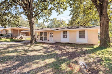 1927 Arrowhead Rd, North Little Rock, AR 72118 - photo 2