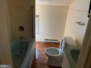 26 S 11th St unit 2, Reading, PA 19602 - photo 5