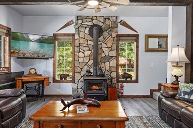 09-Living Room