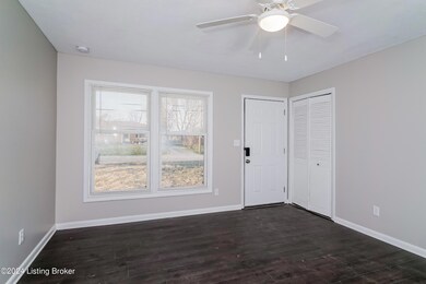 004-photo-living-room-10598860