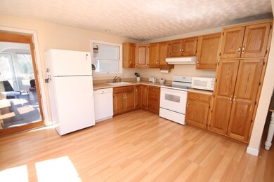 277 Green St, Somersworth, NH 03878 - photo 3