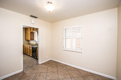 1007 E Citrus Way-9