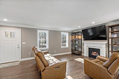 172 Precinct St, Middleborough, MA 02346 - photo 6