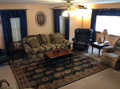 706 N Jefferson St, Ossian, IN 46777 - photo 7