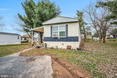 21 Willow Tree Ln, Dover, PA 17315 - photo 2