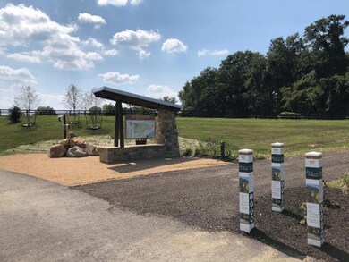 Trailhead + map