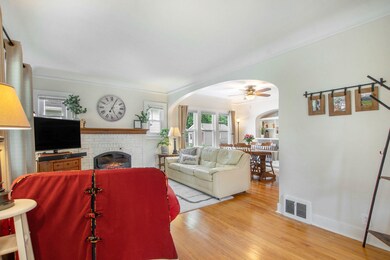 1037 Dorroll St NE, Grand Rapids, MI 49505 - photo 3