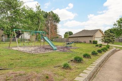 413 W Chestnut Rd-5