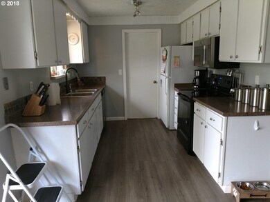 3420 Olive Way, Longview, WA 98632 - photo 5