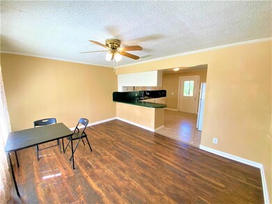 Dining/ Sitting area