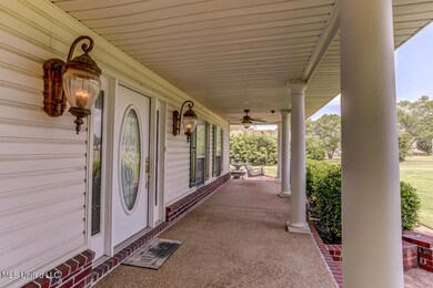 Great porch for swinging