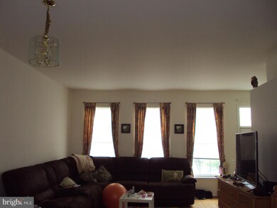 2513 Woodrow Wilson Dr, Herndon, VA 20171 - photo 6