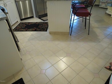 470 Dolphin Cir 037