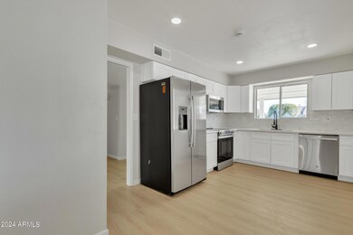 10128 W Andover Ave, Sun City, AZ 85351 - photo 7