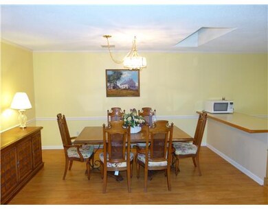 381 Chatham Cir unit 381, Warwick, RI 02886 - photo 5