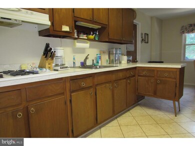 2217 Oakwyn Rd, Lafayette Hill, PA 19444 - photo 7