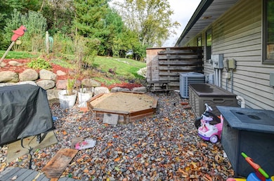 2035 Continental Ln, Cross Plains, WI 53528 - photo 3