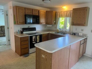 77 Shadow Lake Rd, Salem, NH 03079 - photo 6