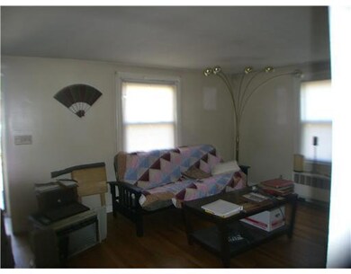 15 Suffolk Ave, Pawtucket, RI 02861 - photo 2