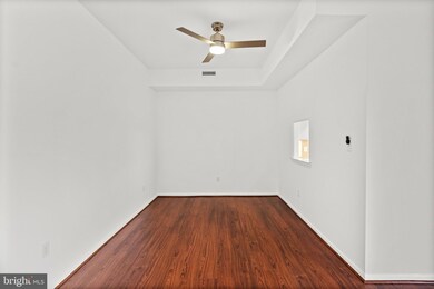 118 Roberts Ln unit 400, Alexandria, VA 22314 - photo 7
