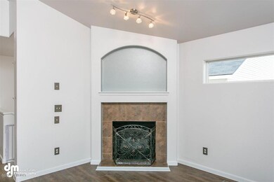 18-Fireplace_2354