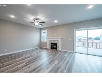 585 NE Fern Ave, Dallas, OR 97338 - photo 3