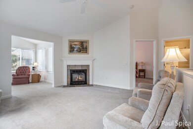 Living Room/Front Entrance
