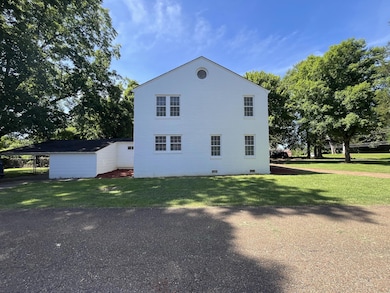 423 Pecan Ave, Philadelphia, MS 39350 - photo 3