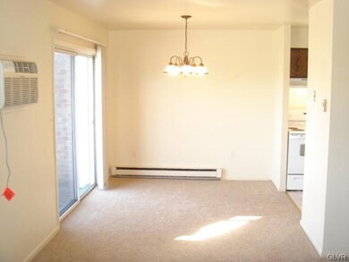 1082 Pine Grove Cir unit 4C, Allentown, PA 18106 - photo 7