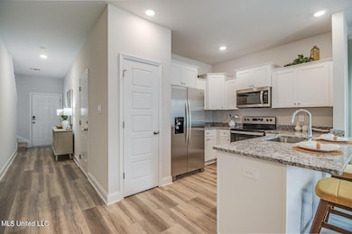 Townhomes greatroom foyer