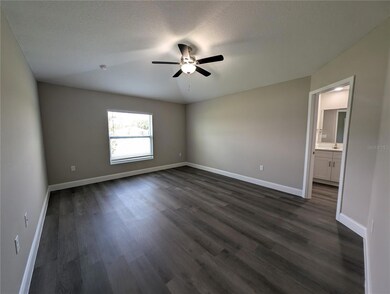 1221 Vanderway Ln, Lady Lake, FL 32159 - photo 4