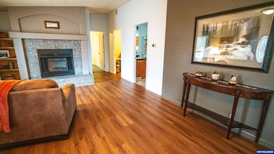 663 Royalty Cir NE, Salem, OR 97301 - photo 6